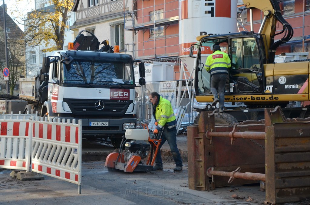 Gasaustritt 2 Koeln Ehrenfeld Lindenbornstr P53.JPG - Miklos Laubert